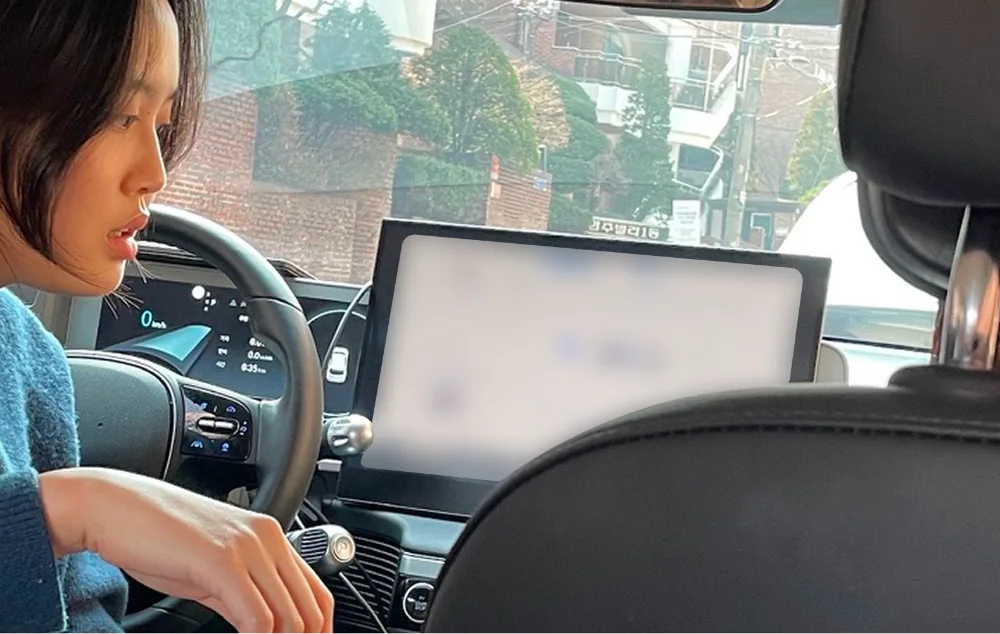 Sohyun pre-testing the user interview